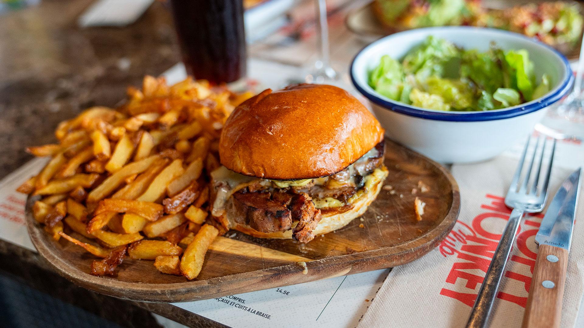 pulled-pork-burger
