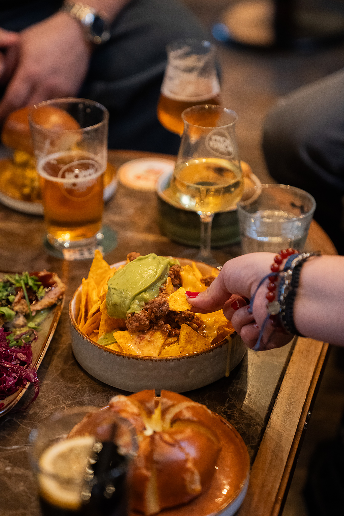 hoppy monkey nachos guacamole